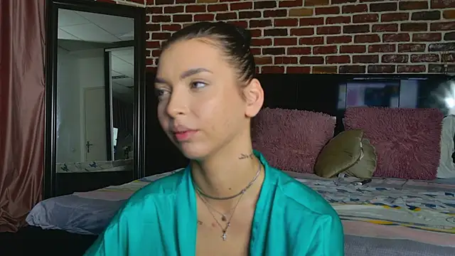 Snapshot of MeganSin_ chatting on 13, 10, 2025 MeganSin online show from 13, 10, 2025