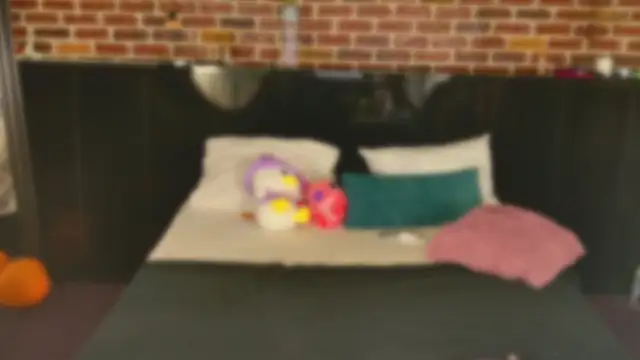 Snapshot of MeganSin_ chatting on 15, 11, 2025 MeganSin online show from 15, 11, 2025