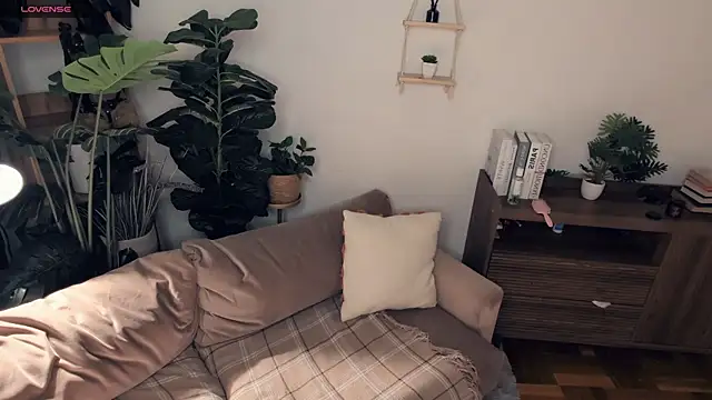 LaureMestler online show from 5, 4, 2026