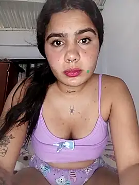 Snapshot of Sashalana chatting on 17, 10, 2025 Sashalana online show from 17, 10, 2025