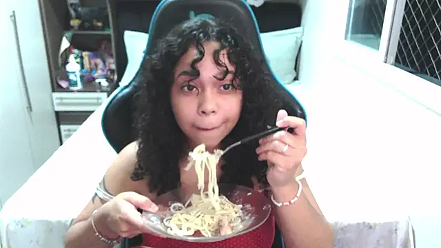 Snapshot of sweetamy326 chatting on 2, 7, 2026 sweetamy326 online show from 2, 7, 2026