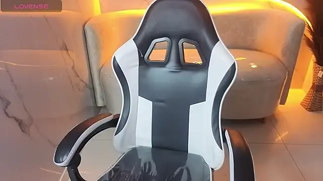 Snapshot of Skyler_Gracee_Tx chatting on 9, 11, 2025 Skyler Gracee Tx online show from 9, 11, 2025