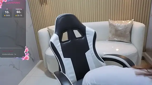 Snapshot of Skyler_Gracee_Tx chatting on 13, 11, 2025 Skyler Gracee Tx online show from 13, 11, 2025