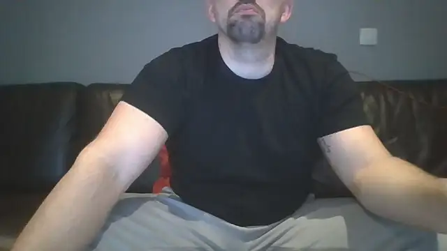 Snapshot of me2youYou2me chatting on 30, 11, 2025 me2youYou2me online show from 30, 11, 2025