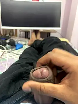 Snapshot of slaveboi9876 chatting on 14, 12, 2025 slaveboi9876 online show from 14, 12, 2025