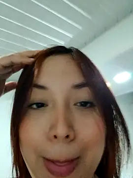 Daniasuarez online show from 8, 10, 2025