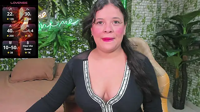 SofiaaBigBoobs online show from 7, 10, 2025