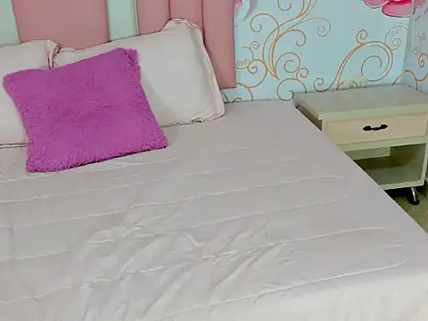 SofiaaBigBoobs online show from 15, 11, 2025