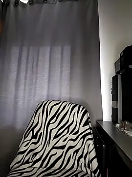 Mia-Reyes online show from 24, 10, 2025