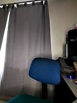 Mia-Reyes online show from 5, 11, 2025