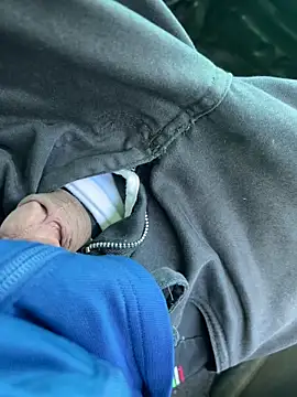 henrique61 online show from 6, 10, 2025