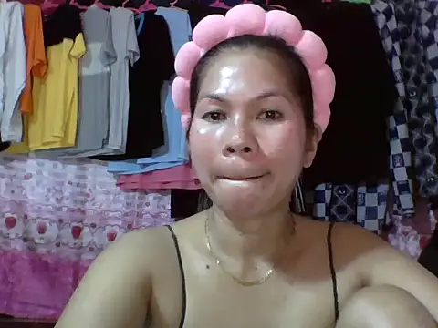 Snapshot of sexyanne1988 chatting on 15, 2, 2026 sexyanne1988 online show from 15, 2, 2026