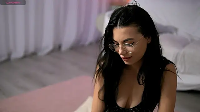 Snapshot of SierraVyx chatting on 26, 9, 2025 SierraVyx online show from 26, 9, 2025