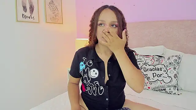 CamilaGomez149 online show from 5, 3, 2026