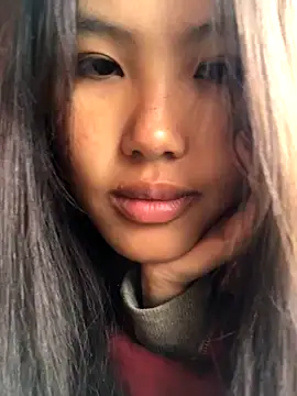 Snapshot of Mai_lovely chatting on 13, 11, 2025 Mai lovely online show from 13, 11, 2025