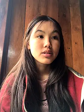 Snapshot of Mai_lovely chatting on 19, 11, 2025 Mai lovely online show from 19, 11, 2025