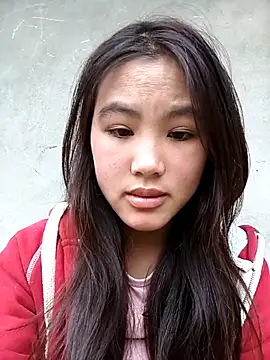 Snapshot of Mai_lovely chatting on 18, 12, 2025 Mai lovely online show from 18, 12, 2025