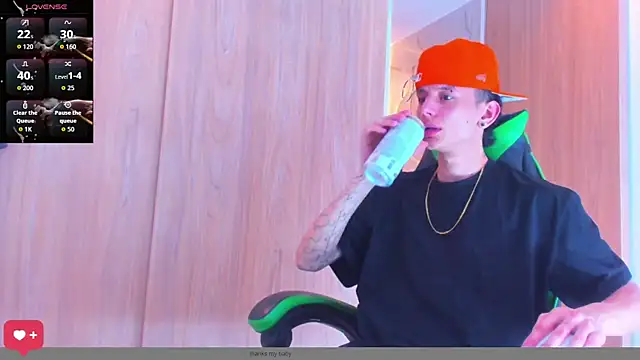 Snapshot of Skinny_batman chatting on 23, 10, 2025 Skinny batman online show from 23, 10, 2025