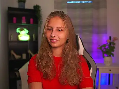 Snapshot of emmie_murray chatting on 2, 10, 2025 emmie murray online show from 2, 10, 2025