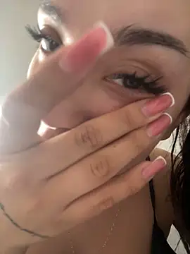 kiss Lissa online show from 9, 10, 2025