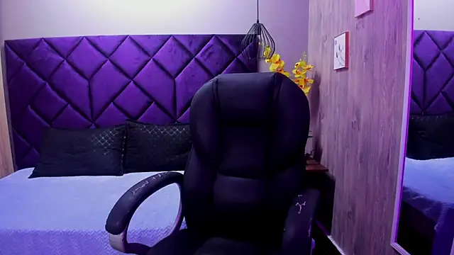 Snapshot of ChloeCampbell03 chatting on 4, 10, 2025 ChloeCampbell03 online show from 4, 10, 2025