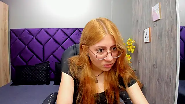 Snapshot of ChloeCampbell03 chatting on 17, 10, 2025 ChloeCampbell03 online show from 17, 10, 2025