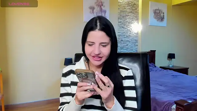 Snapshot of Malibu_J chatting on 19, 11, 2025 Malibu J online show from 19, 11, 2025