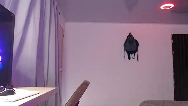 LittleCheerry69 online show from 31, 10, 2025