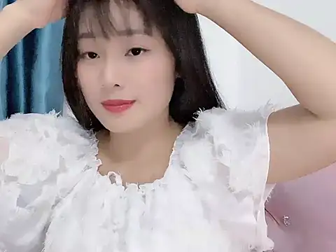 Snapshot of Lie_liee chatting on 2, 11, 2025 Lie liee online show from 2, 11, 2025