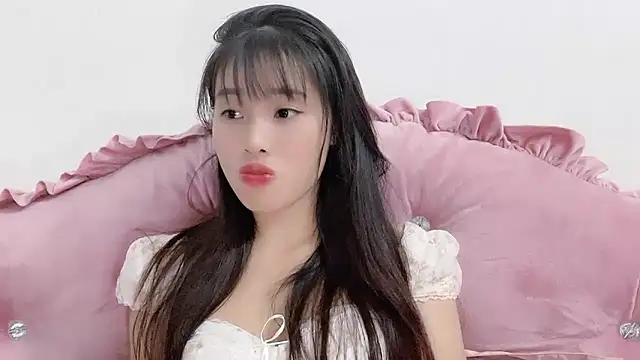 Snapshot of Lie_liee chatting on 7, 11, 2025 Lie liee online show from 7, 11, 2025