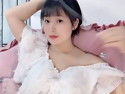 Snapshot of Lie_liee chatting on 23, 6, 2026 Lie liee online show from 23, 6, 2026