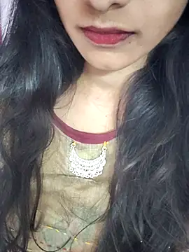 Queen-Bee143 online show from 10, 2, 2026