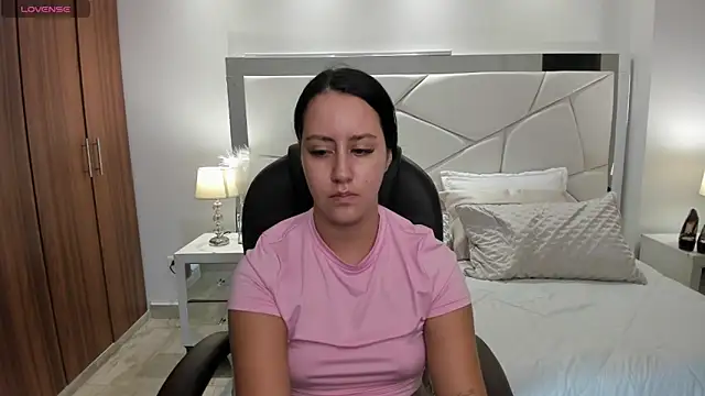 Natasha Kiim  online show from 16, 4, 2026