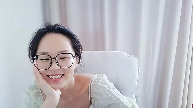 Snapshot of guai00 chatting on 23, 5, 2026 guai00 online show from 23, 5, 2026