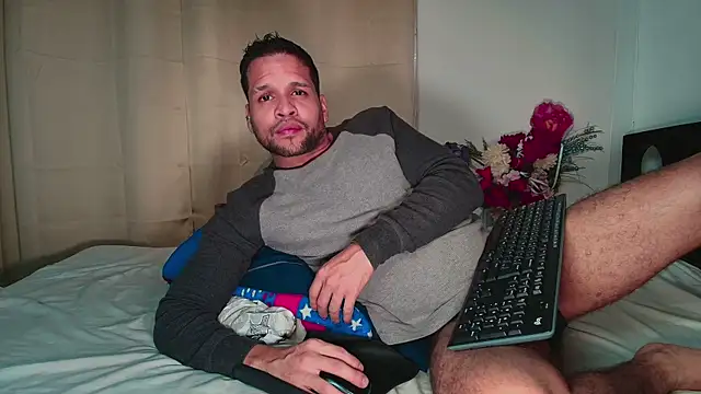 Snapshot of LucasGaeel chatting on 12, 1, 2026 LucasGaeel online show from 12, 1, 2026