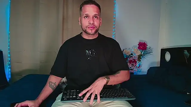 Snapshot of LucasGaeel chatting on 16, 1, 2026 LucasGaeel online show from 16, 1, 2026