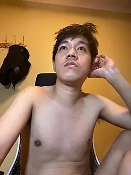 Snapshot of asian_guy_69 chatting on 30, 11, 2025 asian guy 69 online show from 30, 11, 2025