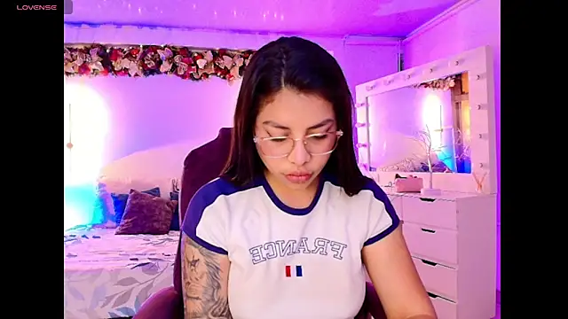 kloe28 online show from 24, 11, 2025