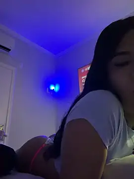 AliciaNinfetinha online show from 5, 4, 2026