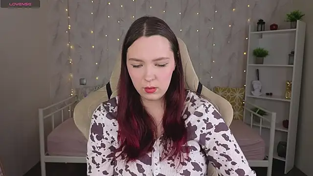 Monica  Queen online show from 18, 5, 2026