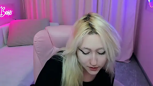 JuliaSharkk online show from 24, 9, 2025