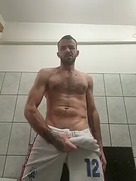 sexyman1936 online show from 18, 2, 2026