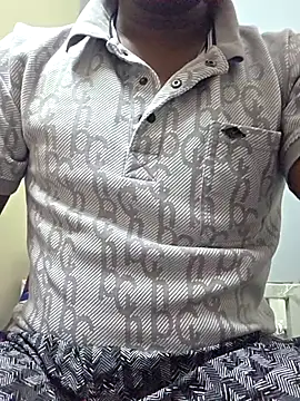 Snapshot of handsome_blg_tam chatting on 4, 10, 2025 handsome blg tam online show from 4, 10, 2025