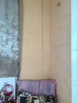 Caramel102004 online show from 6, 10, 2025