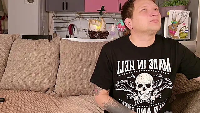 Crystal Neko online show from 31, 3, 2026