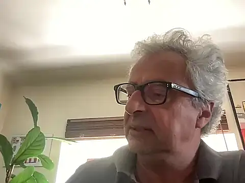 Snapshot of chtentation chatting on 9, 5, 2026 chtentation online show from 9, 5, 2026