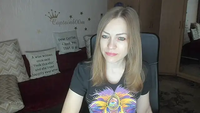 Snapshot of Tiffany_Bates chatting on 4, 12, 2025 Tiffany Bates online show from 4, 12, 2025