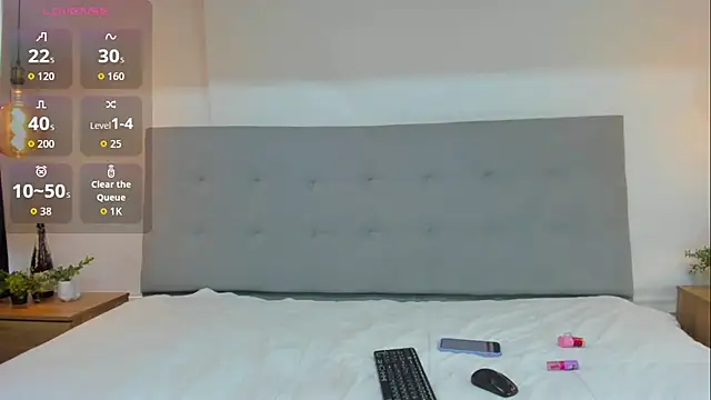 Snapshot of KelaniSilva chatting on 24, 11, 2025 KelaniSilva online show from 24, 11, 2025