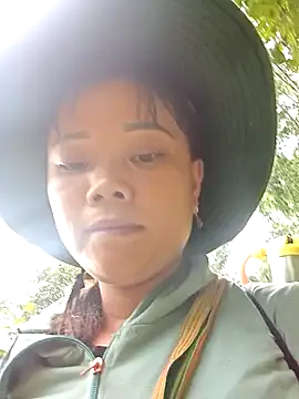 Samyy xx online show from 3, 10, 2025