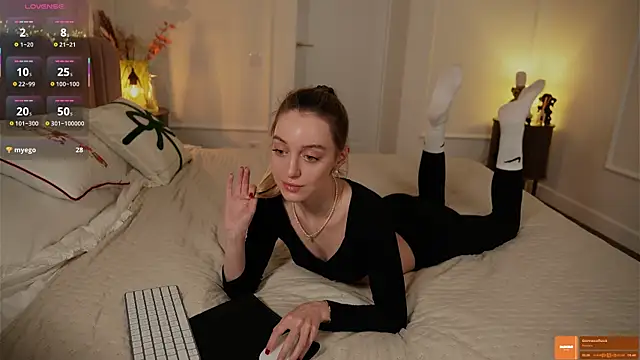 SophieBelll online show from 17, 12, 2025